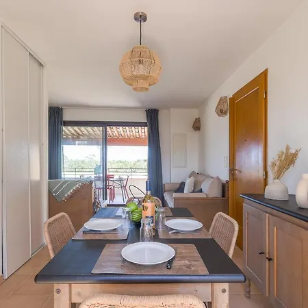 Apartment Capra Scorsa - Appt Vue Et Piscine Partagee Belgodere (Corsica)